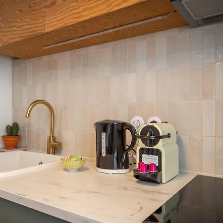 Appartement Entre Montmartre Et Canal Saint Martin-gare Du Nord