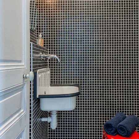 Appartement Entre Montmartre Et Canal Saint Martin-gare Du Nord