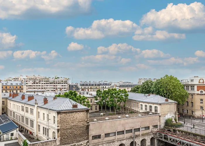 Entre Montmartre Et Canal Saint Martin-gare Du Nord * パリ