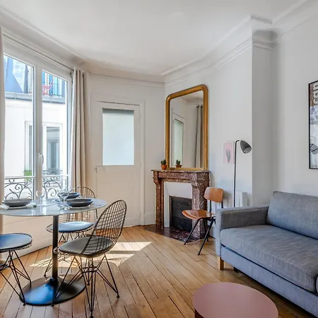 Entre Montmartre Et Canal Saint Martin-gare Du Nord Apartment