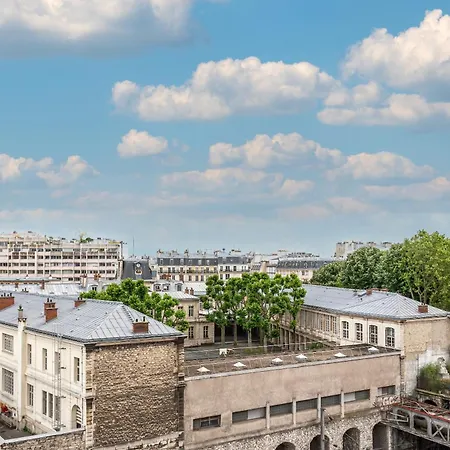 Entre Montmartre Et Canal Saint Martin-gare Du Nord * Paris
